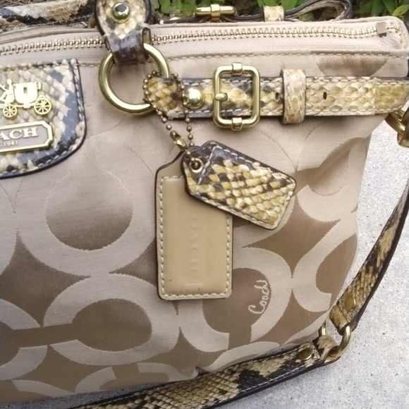 Coach Madison Signature Shoulder Bag 18650 Khaki Natural with Python Trim - Picture 6 of 12